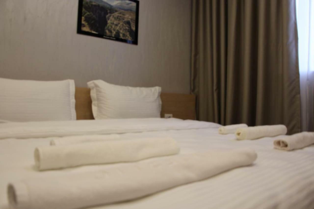 Hotel Auto Grill Roberti Τεπελένι Εξωτερικό φωτογραφία